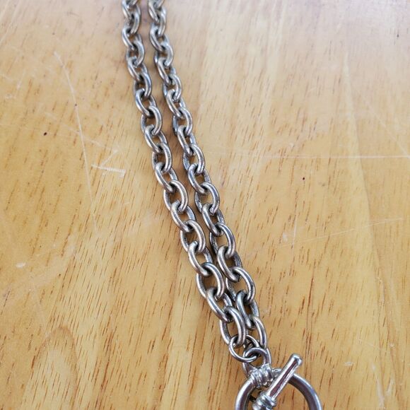 Womens Metal Neck Loop Chain 16" 3/16" Width With Silver Tone Heart Pendant - Picture 6 of 6